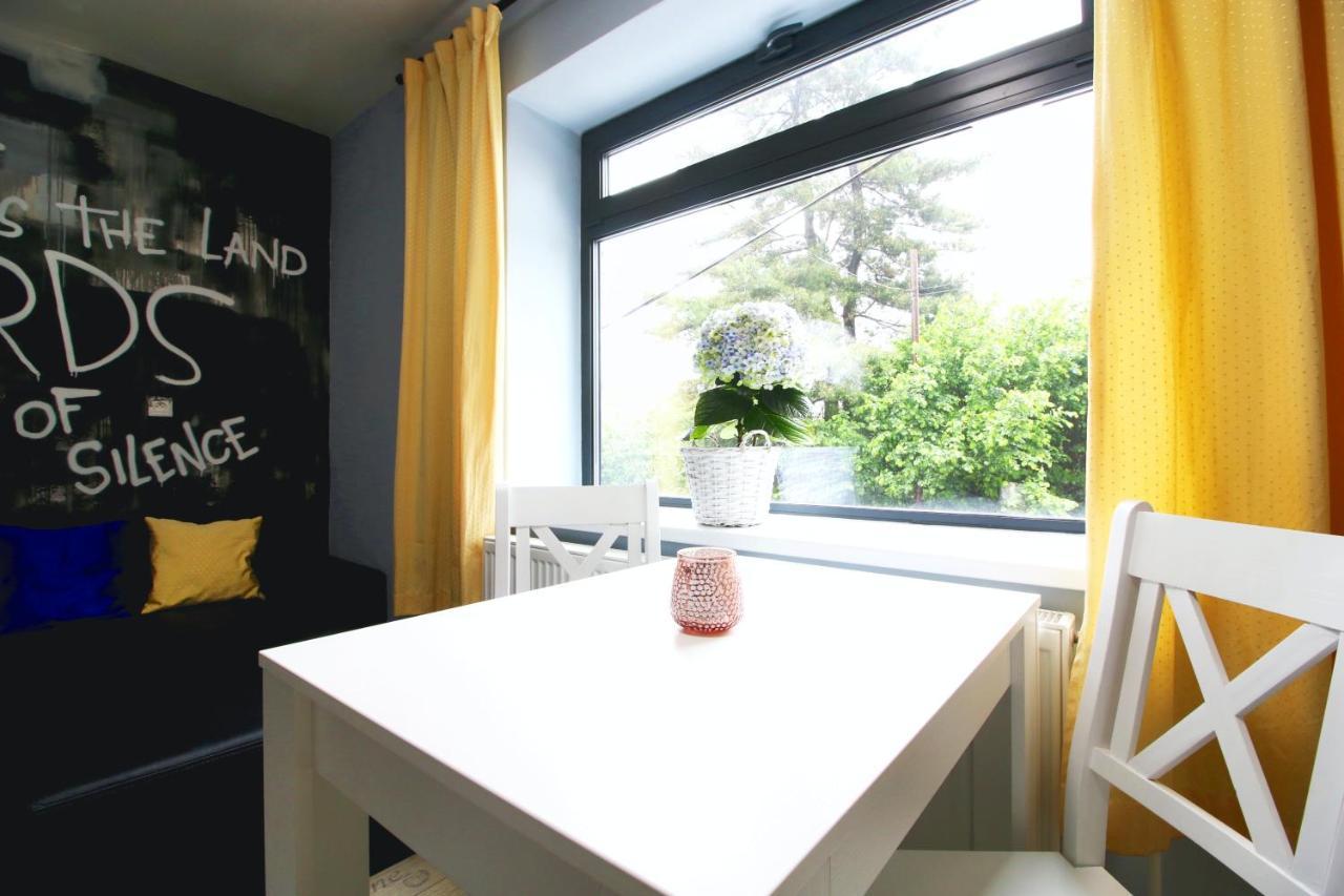 2 Bedrooms House With Enclosed Garden And Wifi At Slezska オストラヴァ エクステリア 写真