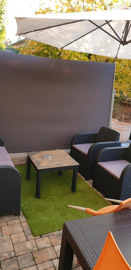 2 Bedrooms House With Enclosed Garden And Wifi At Slezska オストラヴァ エクステリア 写真
