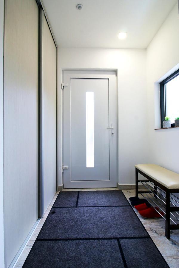 2 Bedrooms House With Enclosed Garden And Wifi At Slezska オストラヴァ エクステリア 写真