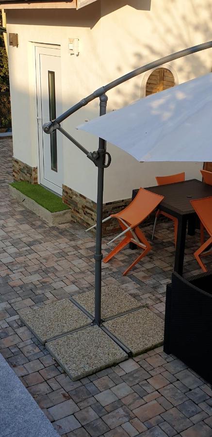 2 Bedrooms House With Enclosed Garden And Wifi At Slezska オストラヴァ エクステリア 写真