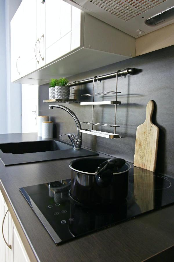 2 Bedrooms House With Enclosed Garden And Wifi At Slezska オストラヴァ エクステリア 写真